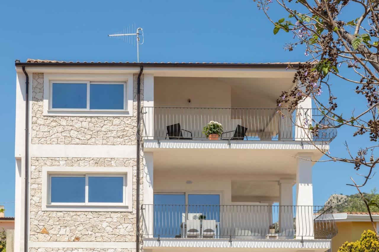 Apartamento My House Maria Santa Maria Navarrese Exterior foto